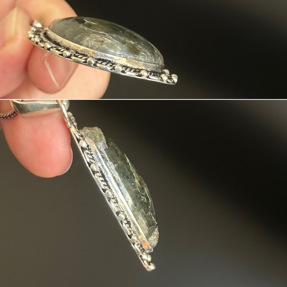 Teardrop Shape Labradorite Pendant - Unique Blue Flash - Picture 7 of 9